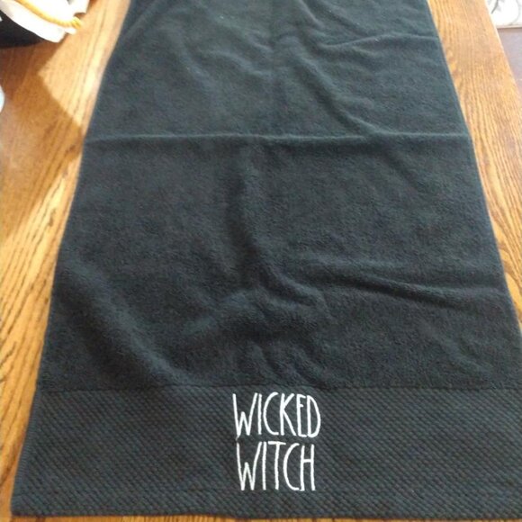 Three (3) Rae Dunn Artisan Collection by Magenta Hand Towels - Halloween - Picture 10 of 10